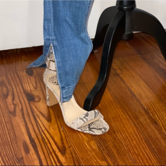 Jeans - Picture 3 of 5